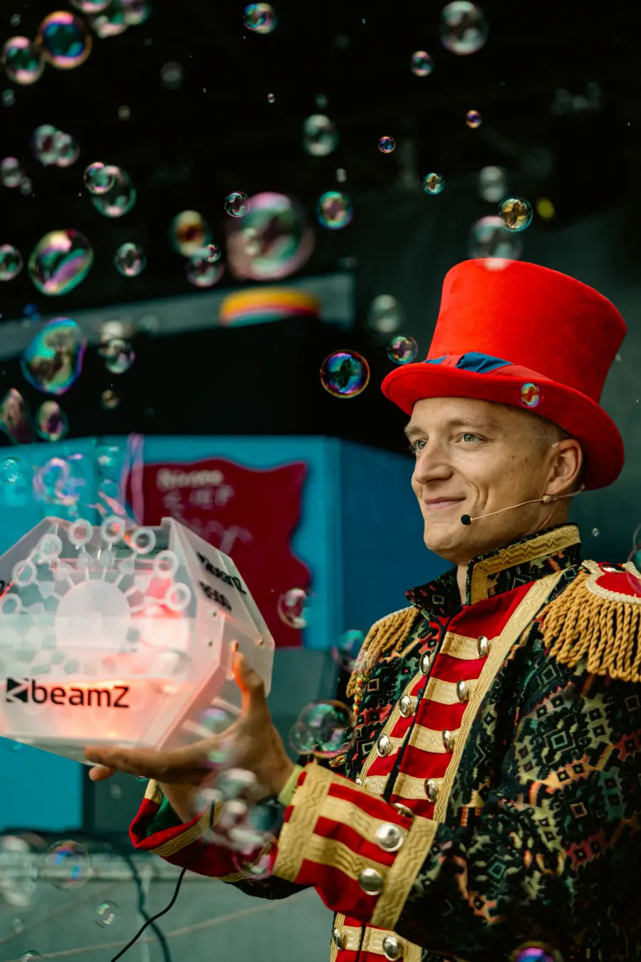 Thomas met bubbelmachine
